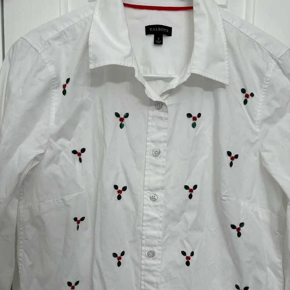 Talbots Women’s Button Down Shirt Small Sequin Holly Berry White Cotton Blouse - Picture 2 of 11